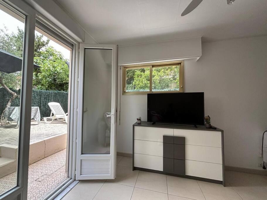 Studio Cosy Terrasse Front Mer Cagnes-sur-Mer Buitenkant foto